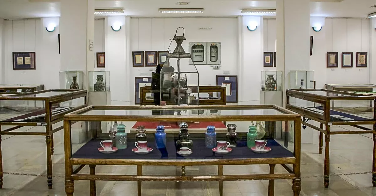 راهنمای بازدید از موزه وزیری یزد | آدرس + مسیر دسترسی